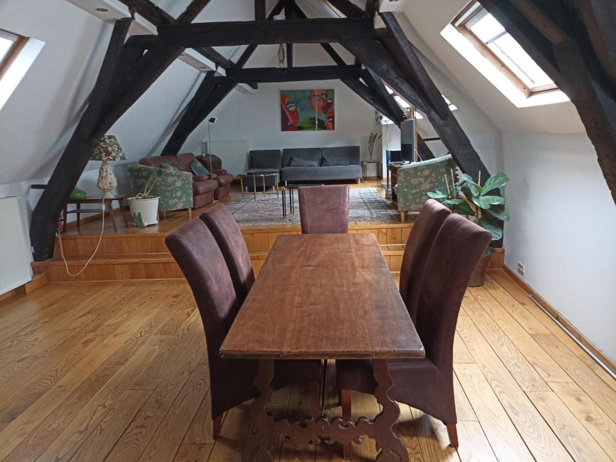 Spacious Duplex In Brussels Historical Center Bruxelas Exterior foto